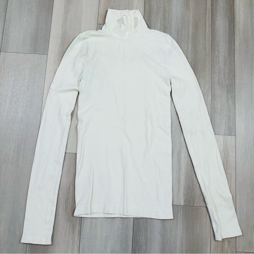 Nikibiki Classic White & Gray Long Sleeve Turtleneck Lot of 2 One Size